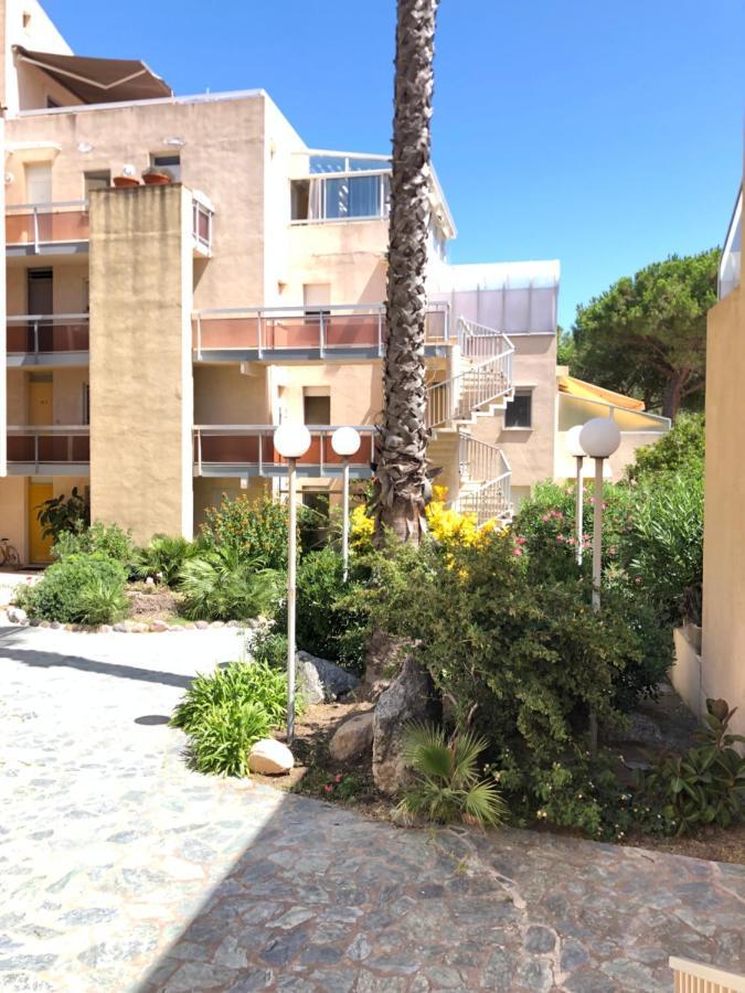 Duplex Renove Les Pieds Dans L'Eau Apartman Calvi  Kültér fotó