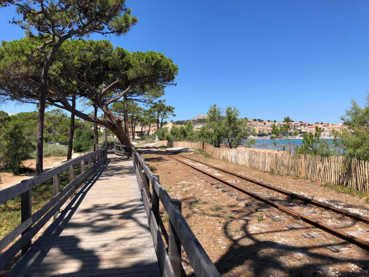 Duplex Renove Les Pieds Dans L'Eau Apartman Calvi  Kültér fotó
